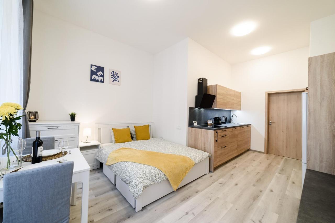 New Apartments Near Dancing House — Photos 3